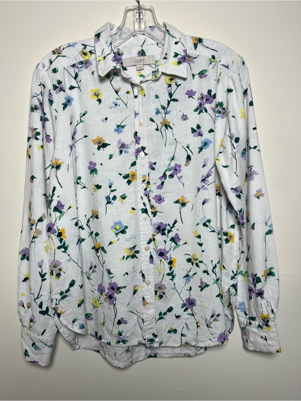 Women's LOFT White Button-Down Shirt with Lavender & Yellow Floral Print Size XS
